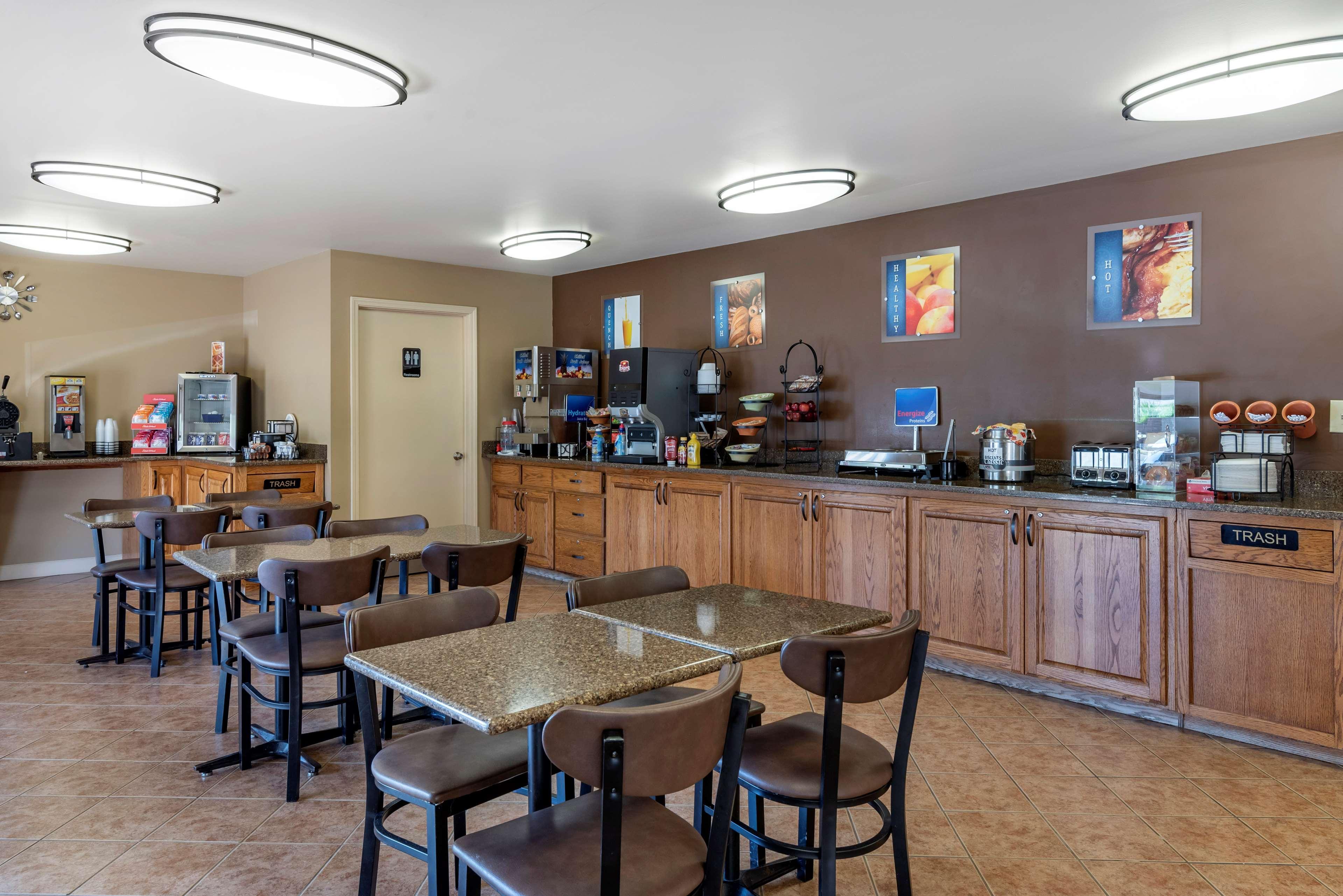 Best Western Sherwood Inn Clarksville Екстер'єр фото