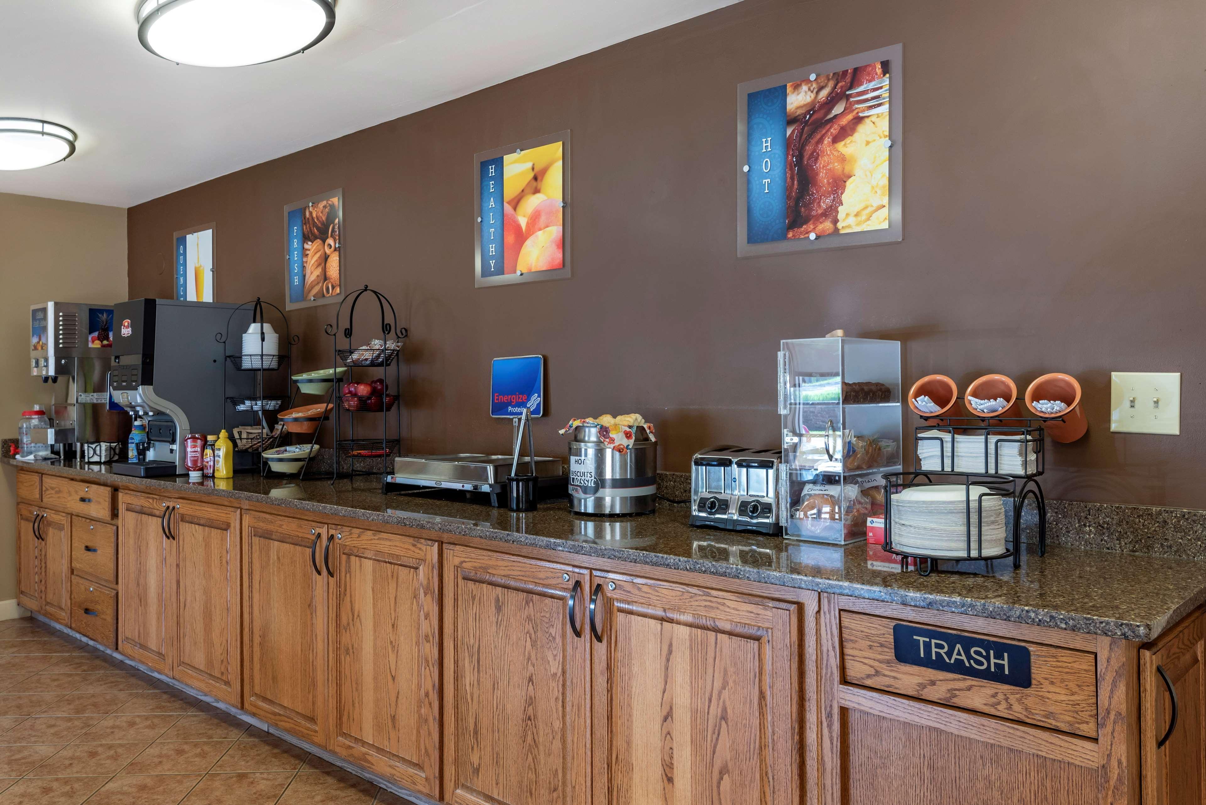 Best Western Sherwood Inn Clarksville Екстер'єр фото