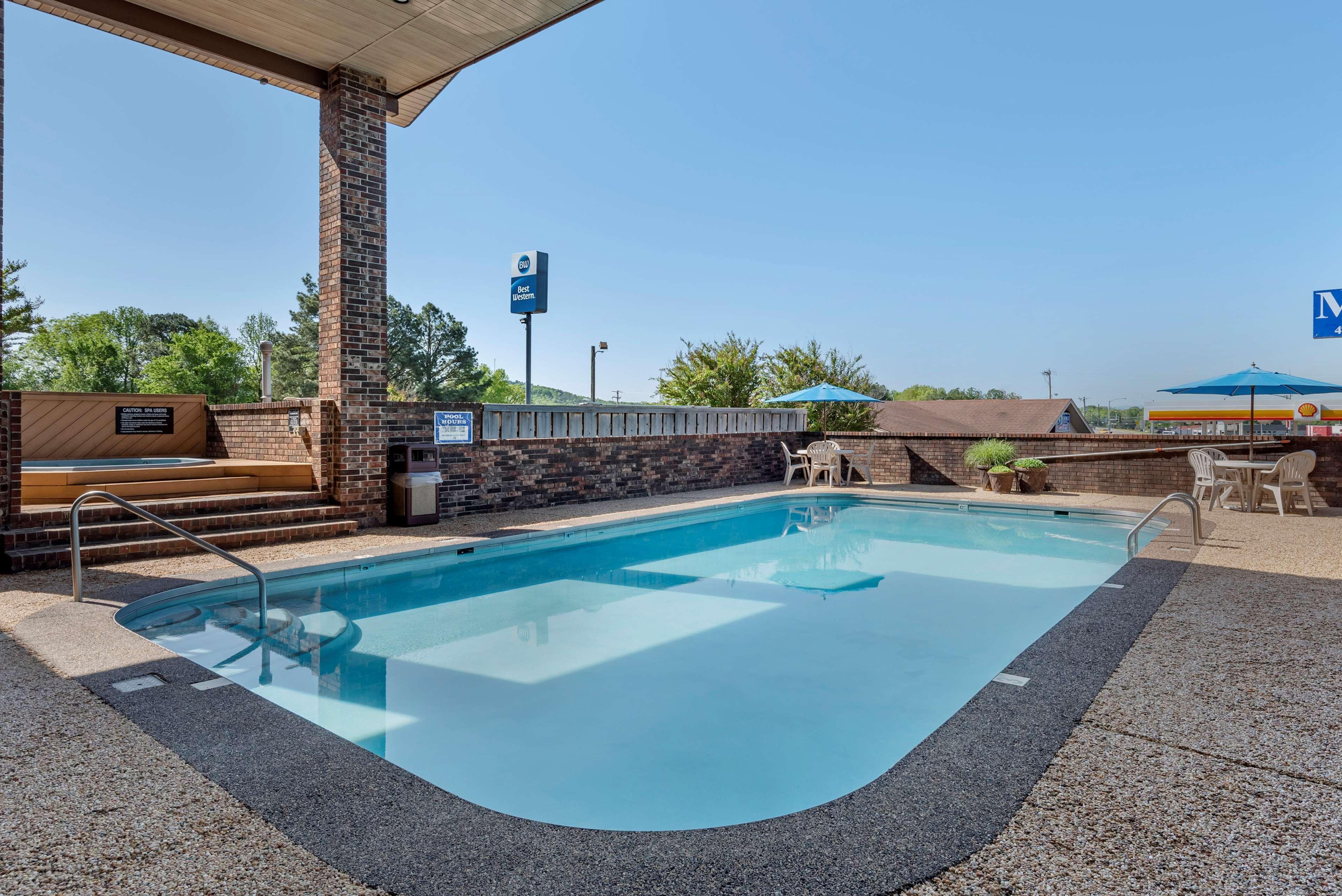 Best Western Sherwood Inn Clarksville Екстер'єр фото