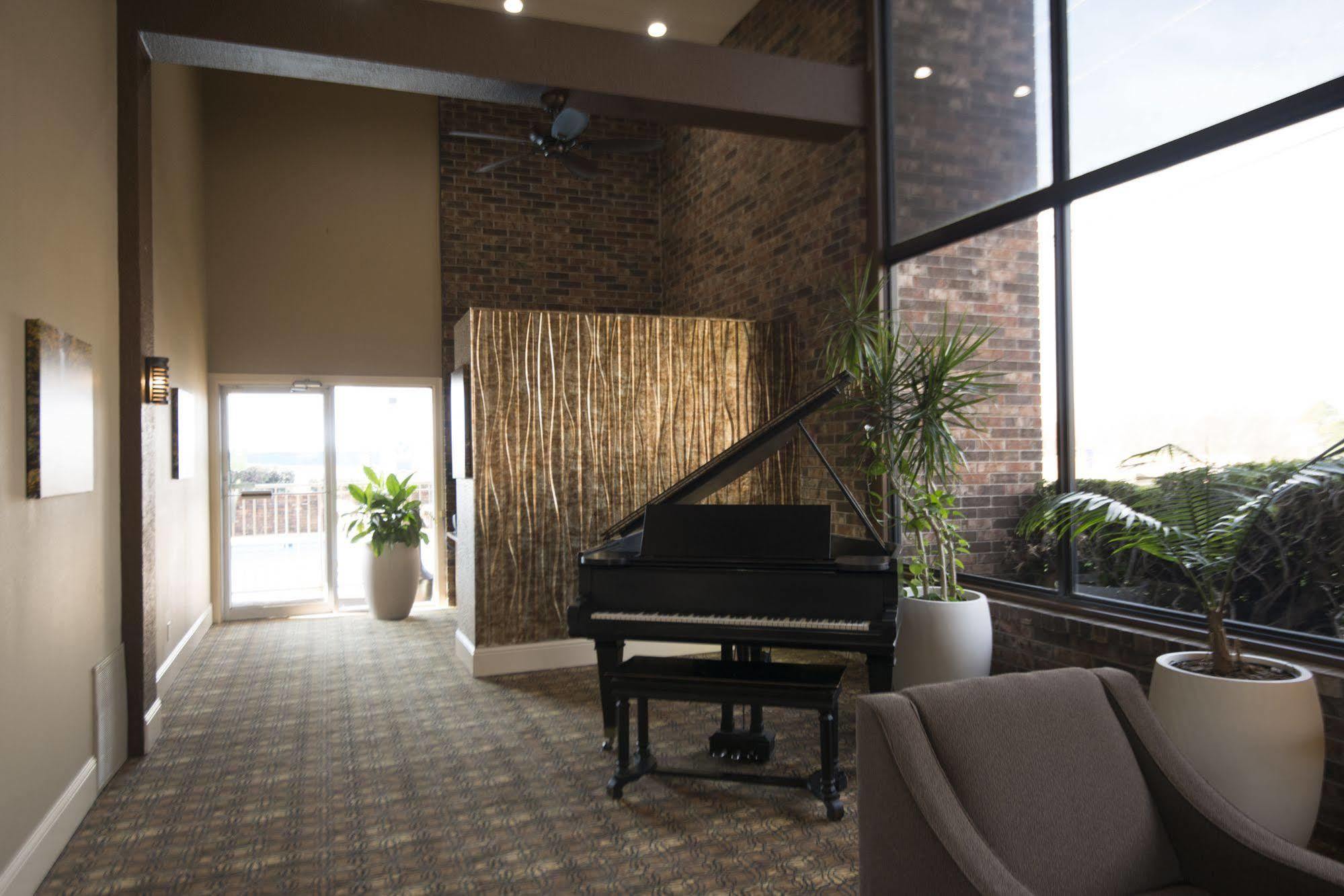 Best Western Sherwood Inn Clarksville Екстер'єр фото