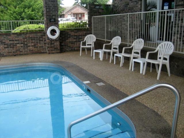 Best Western Sherwood Inn Clarksville Екстер'єр фото